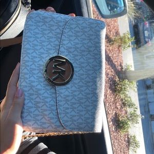 BRAND NEW MK PURSE